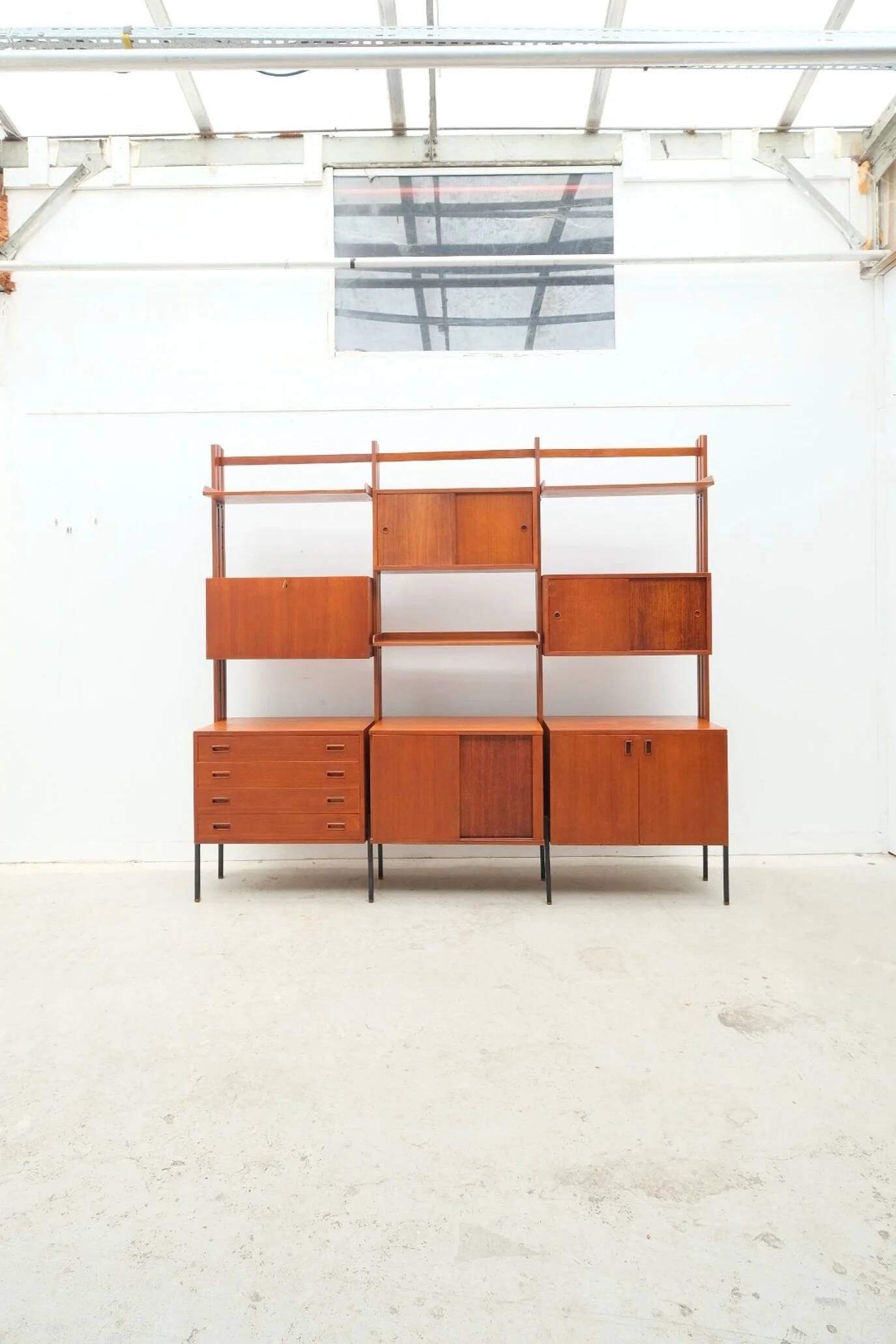 Teak and metal bookcase, Italy 1960