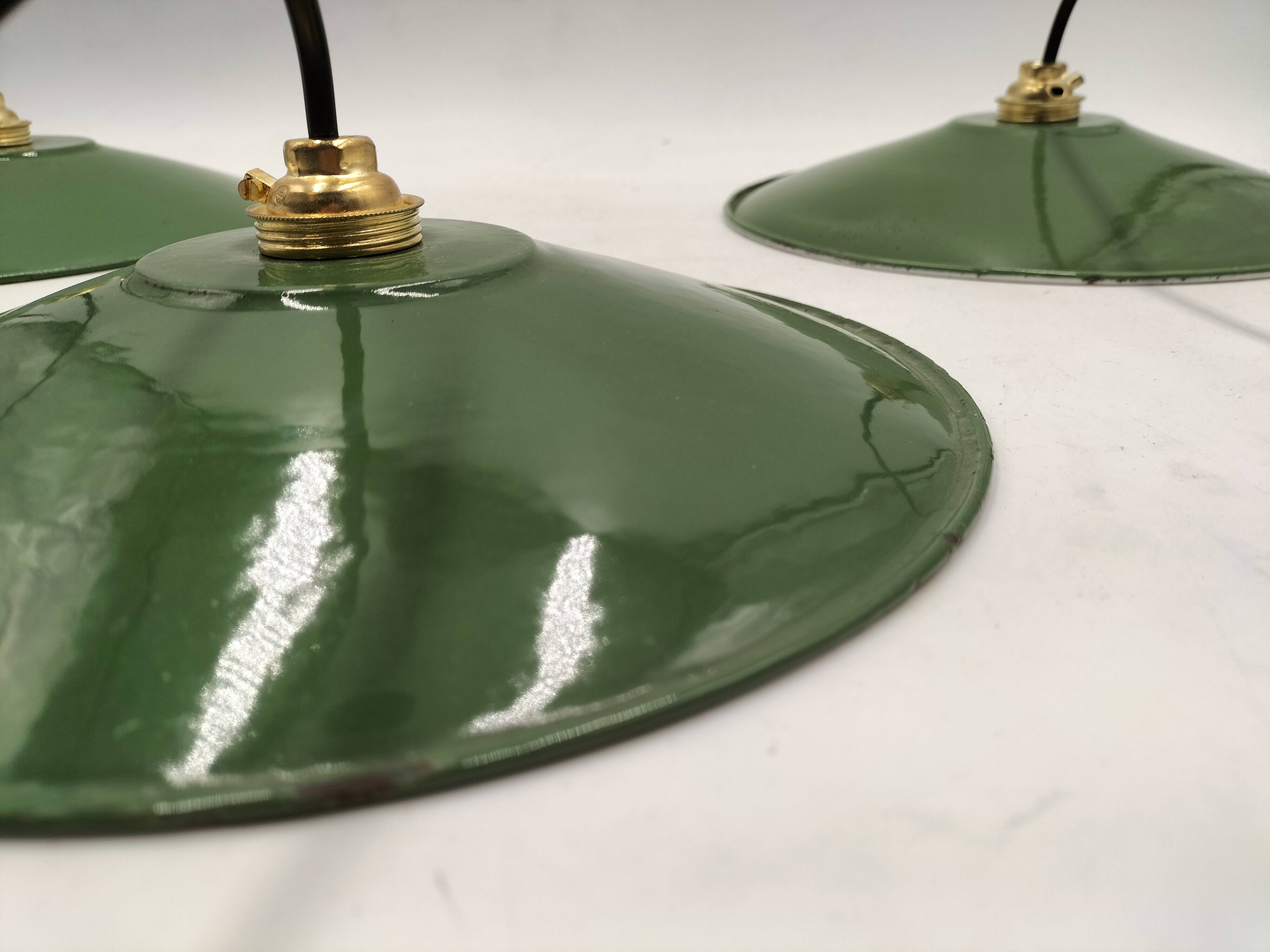 Enamelled sheet metal suspensions