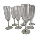 7 flutes à champagne en cristal taillé