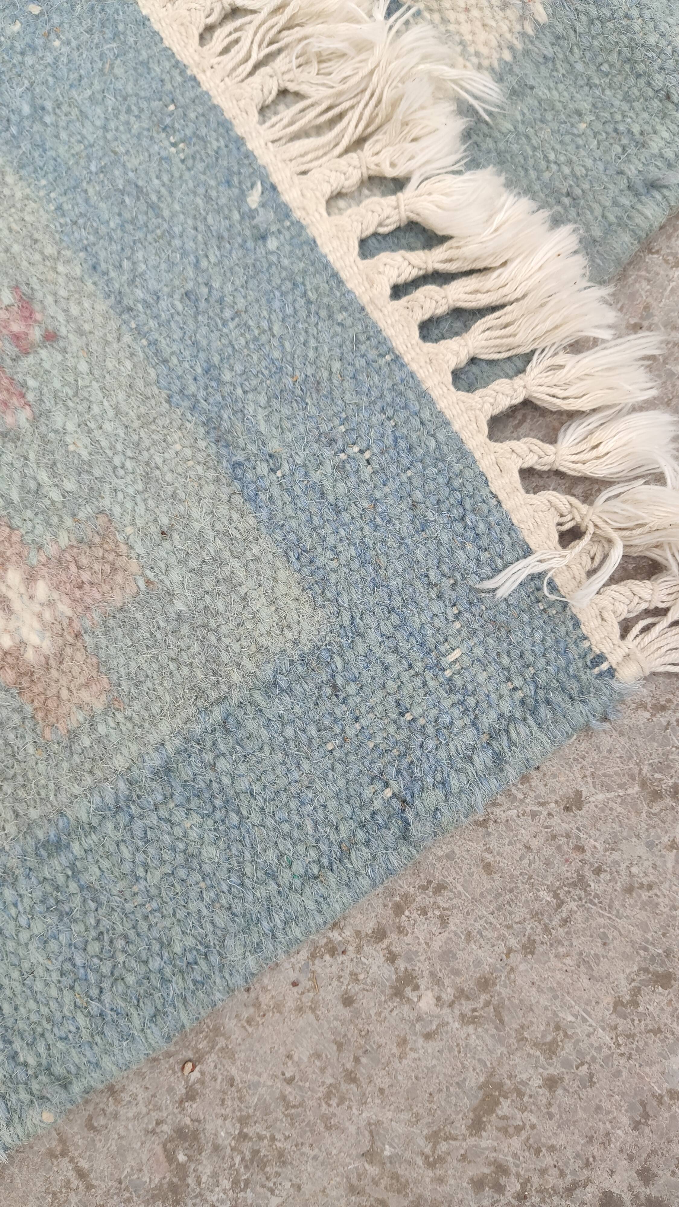 Carpets made of flat wool weaving, Swedish