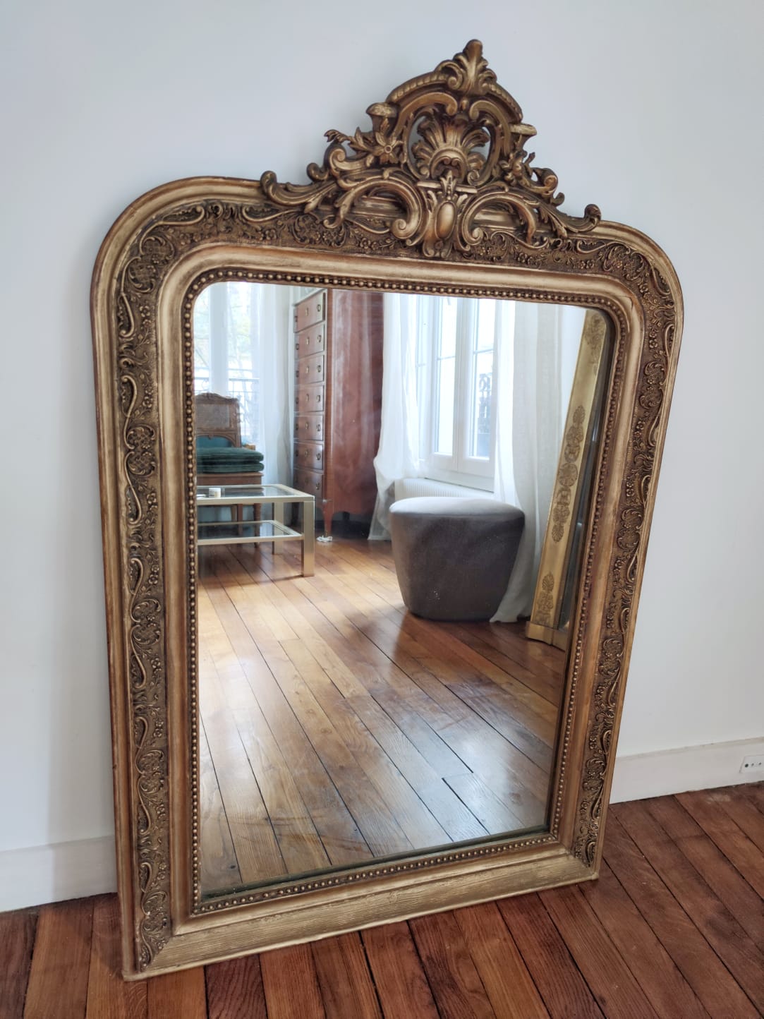 Ancient mirror with golden pediment - 117x76cm