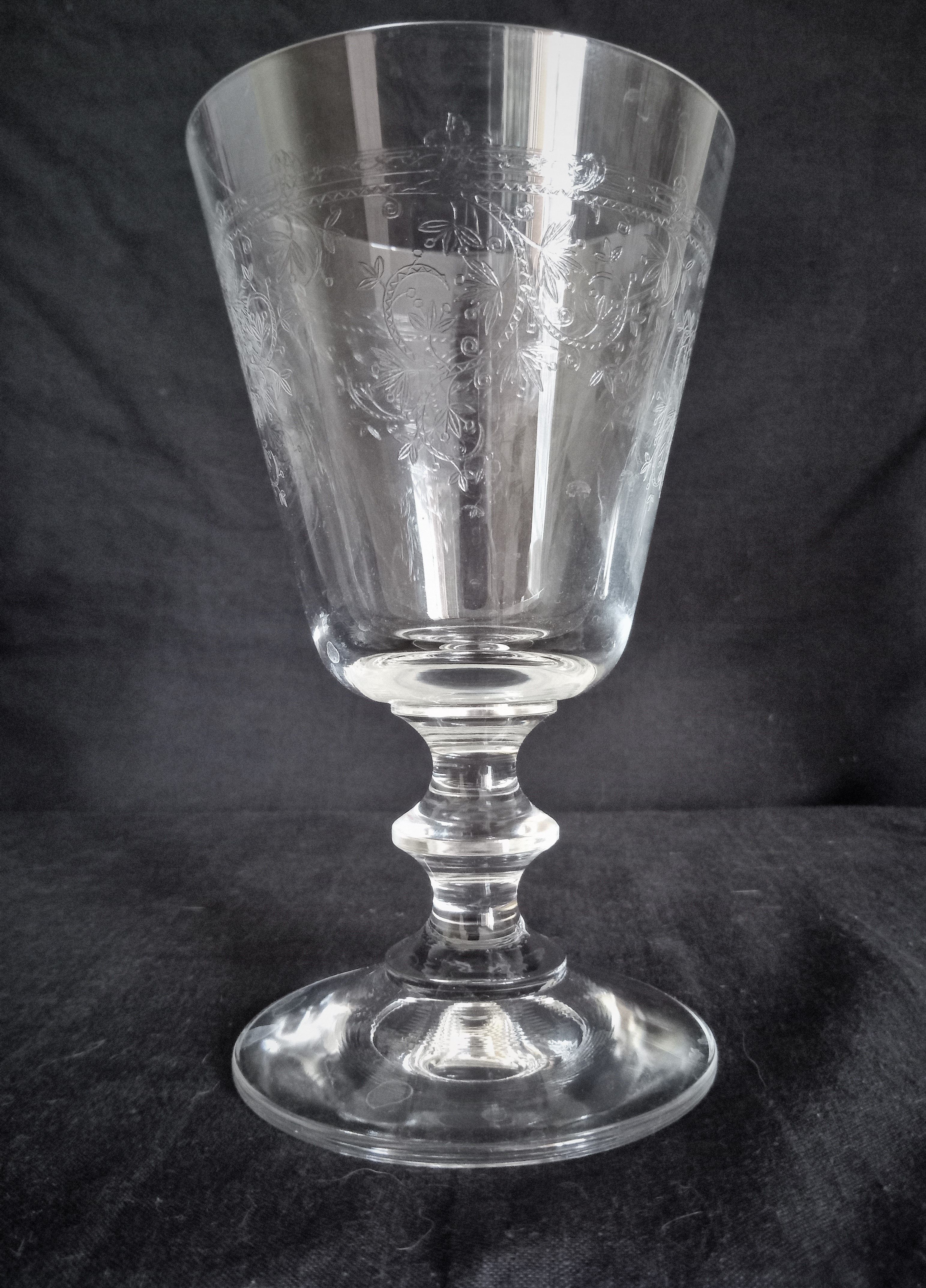 Laura Ashley Home - 6 red wine glasses in half crystal engraved