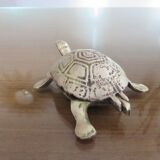 Ashtray " turtle " in brass 70s