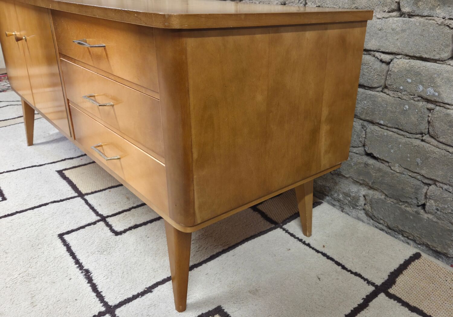 Small enfilade with compass legs from the 1960s.