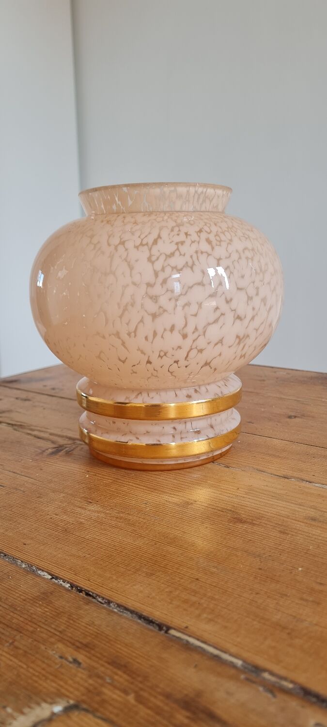 Glass vase of pink clicy 1950