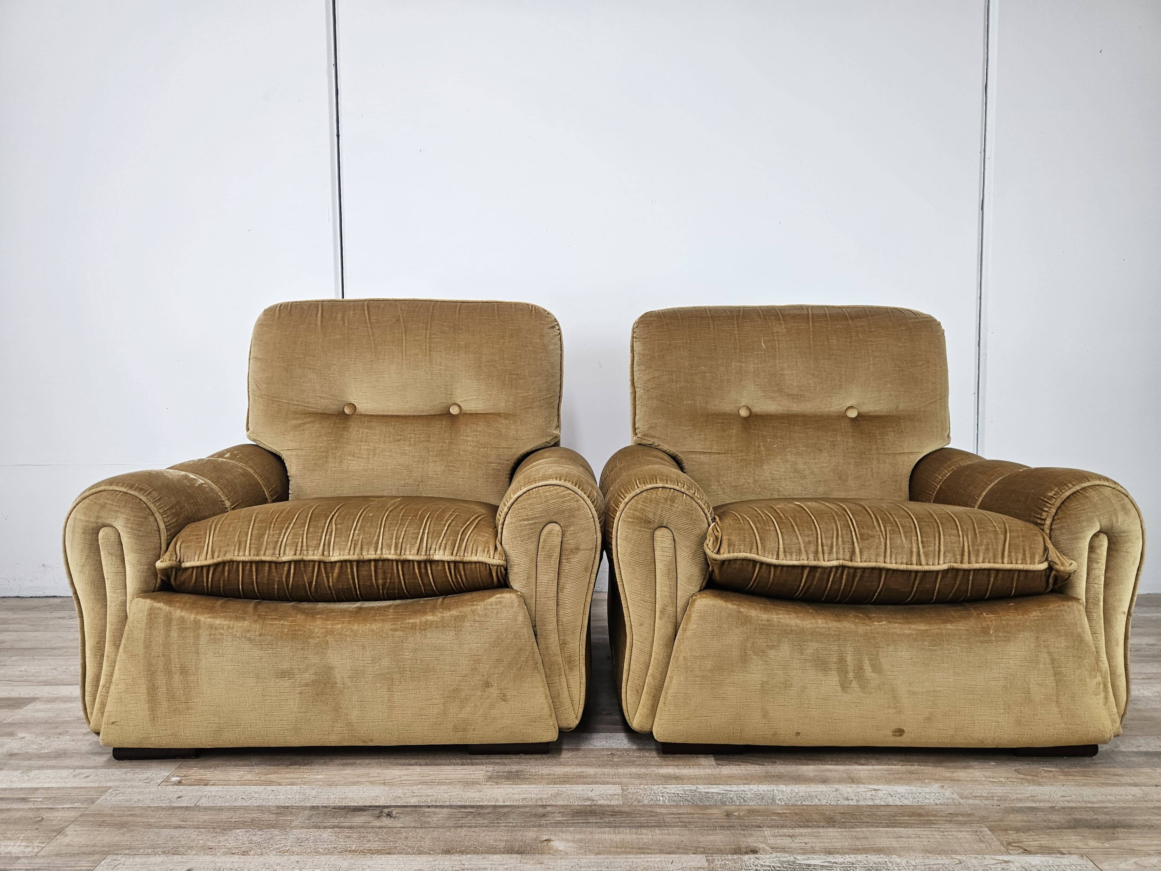 Vintage Italian armchairs from the 1970s