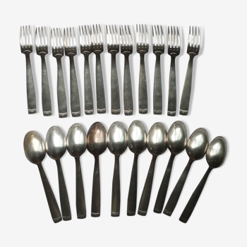 12 forks and 10 spoons of Ercuis silver metal