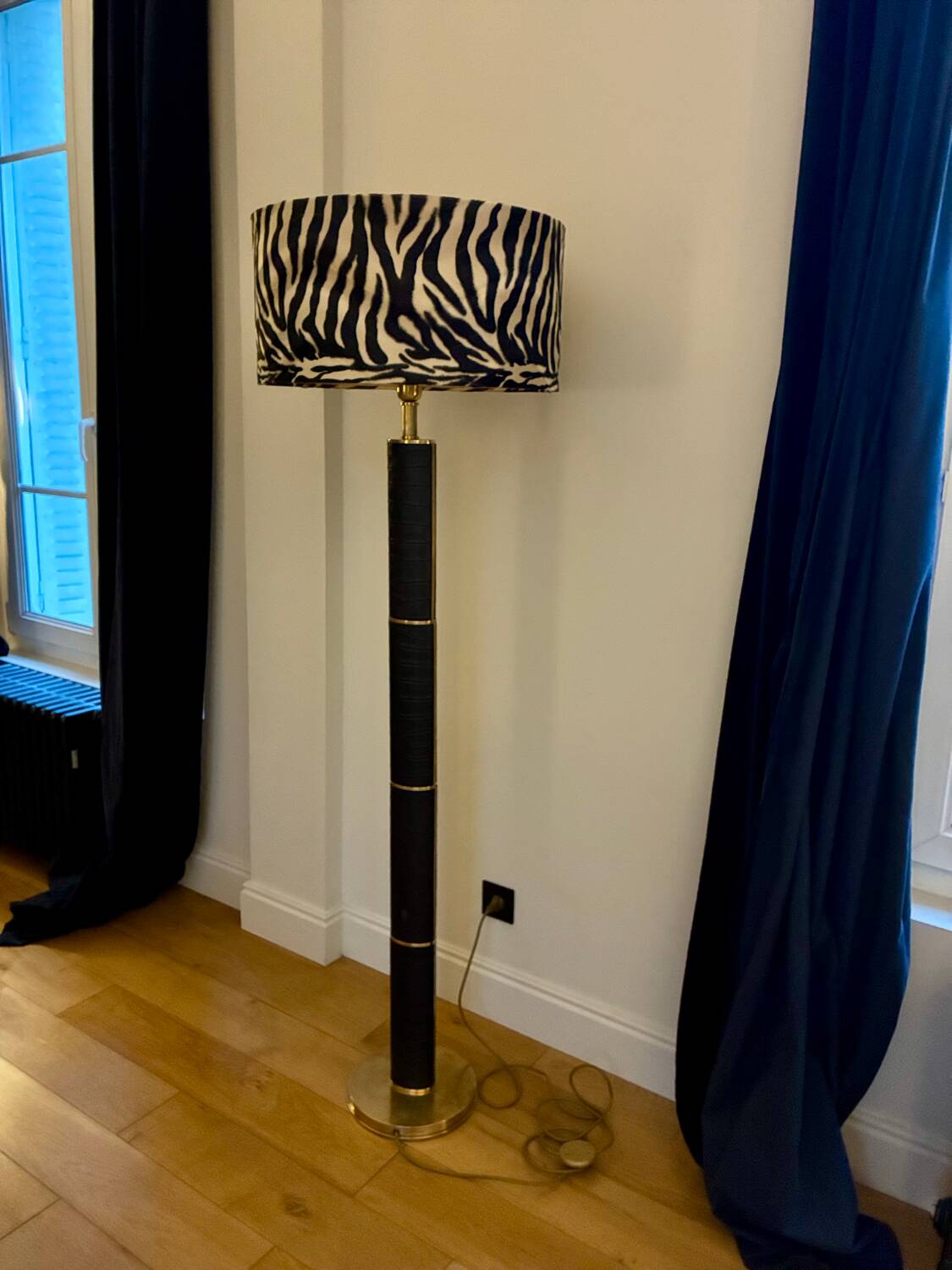 Large Ralph Lauren floor lamp in leather and brass