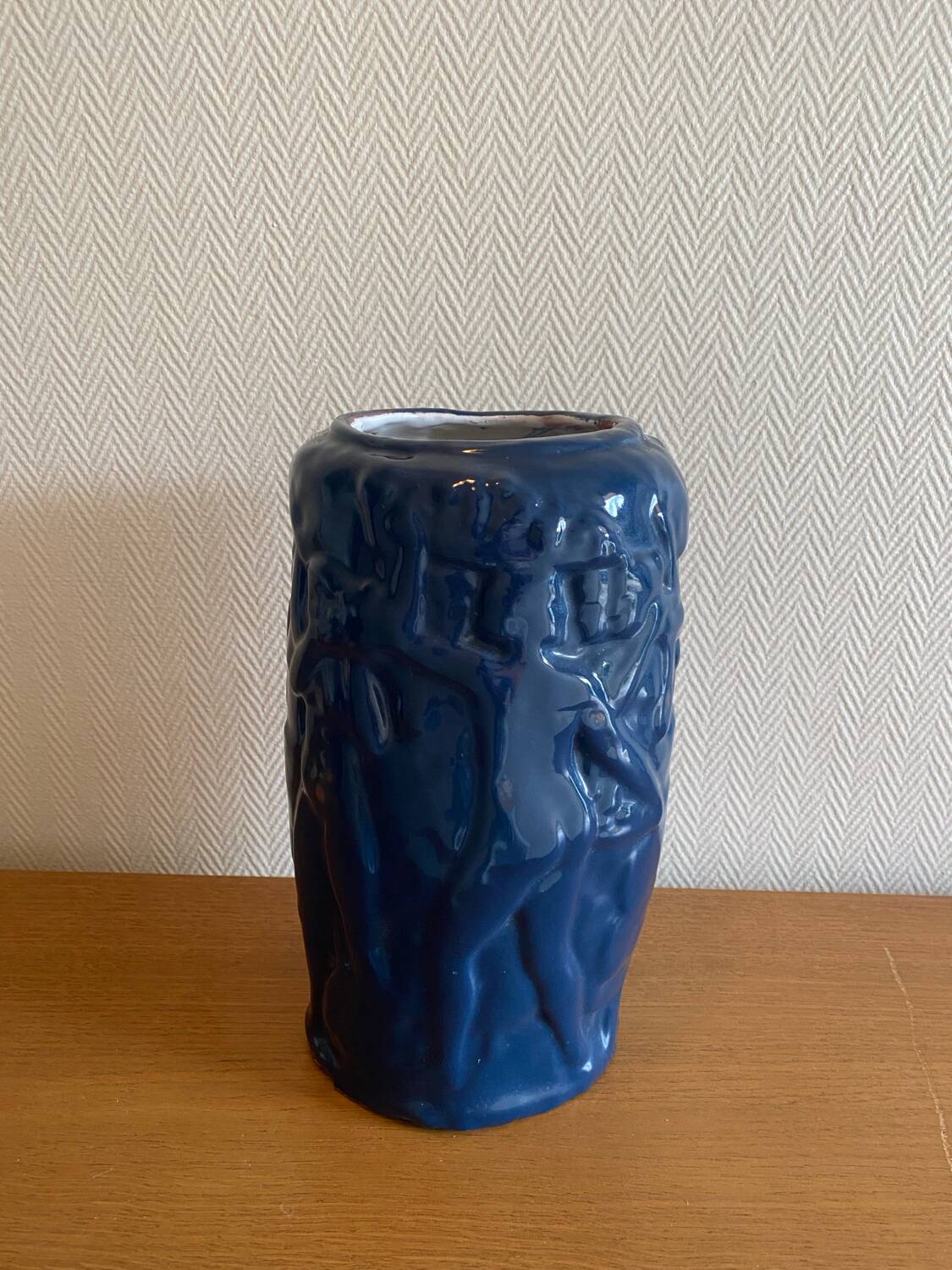 Vase of dancing girls in a farandole