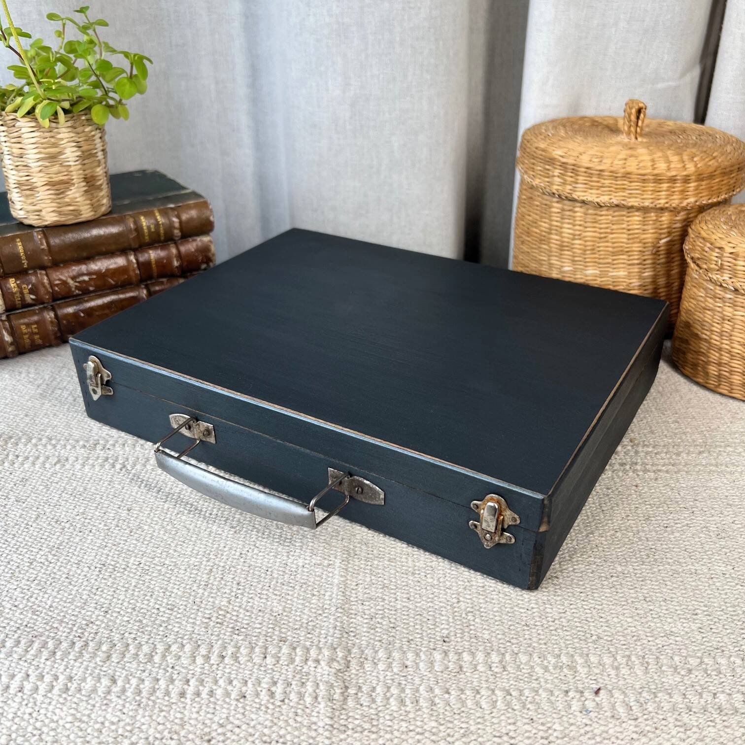 The painter's briefcase