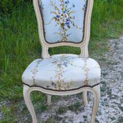 Pair of Louis XV style cabriolet chairs with a patina – floral fabric
