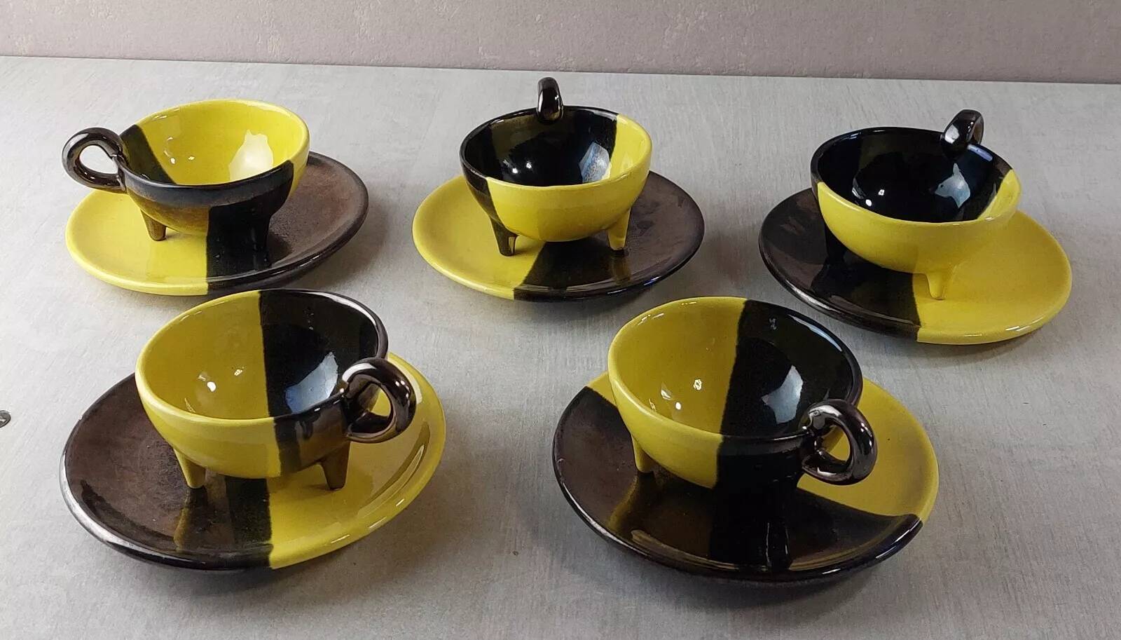 Set of 5 cups + saucers, two-tone ceramic, Luc Lucchesi, by Vall