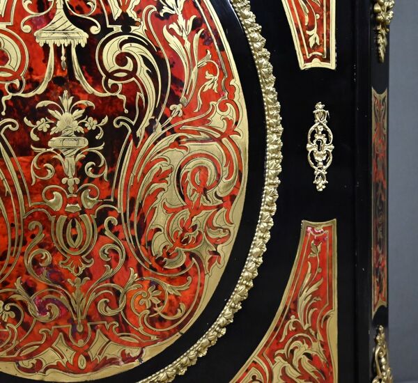 Meuble d’entre-deux en marqueterie « Boulle », époque Napoléon III – milieu XIXe