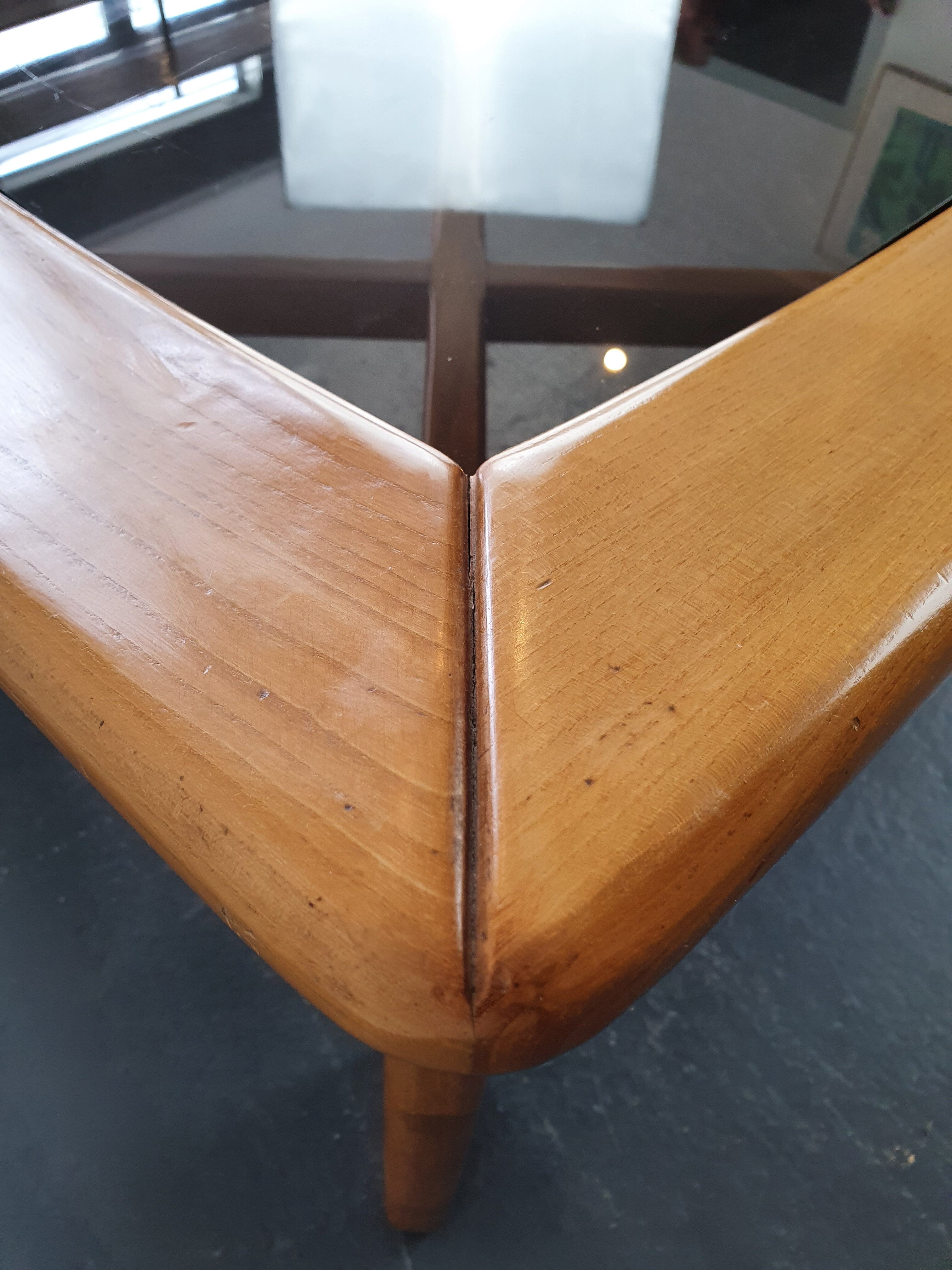 Square coffee table in wood and smoked glass