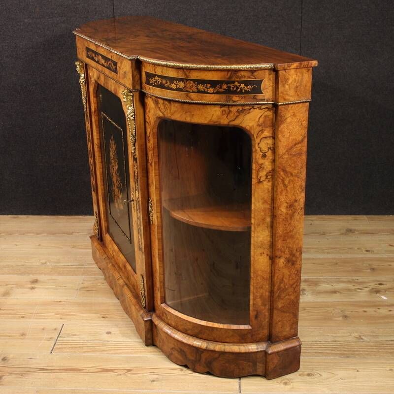 Buffet anglais en marqueterie, 20e siècle