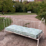 19th century wrought iron baby bed convertible into a bench + wool mattress
