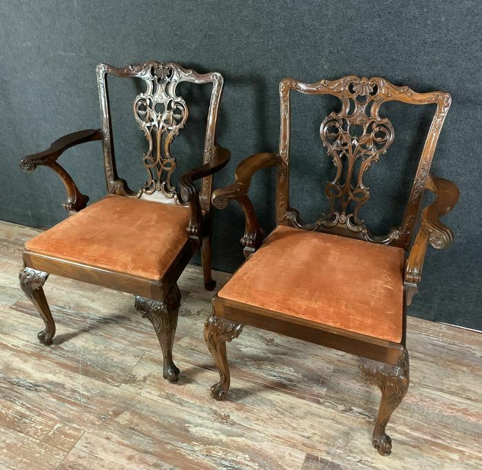 Pair of George II armchairs in 19th century mahogany era