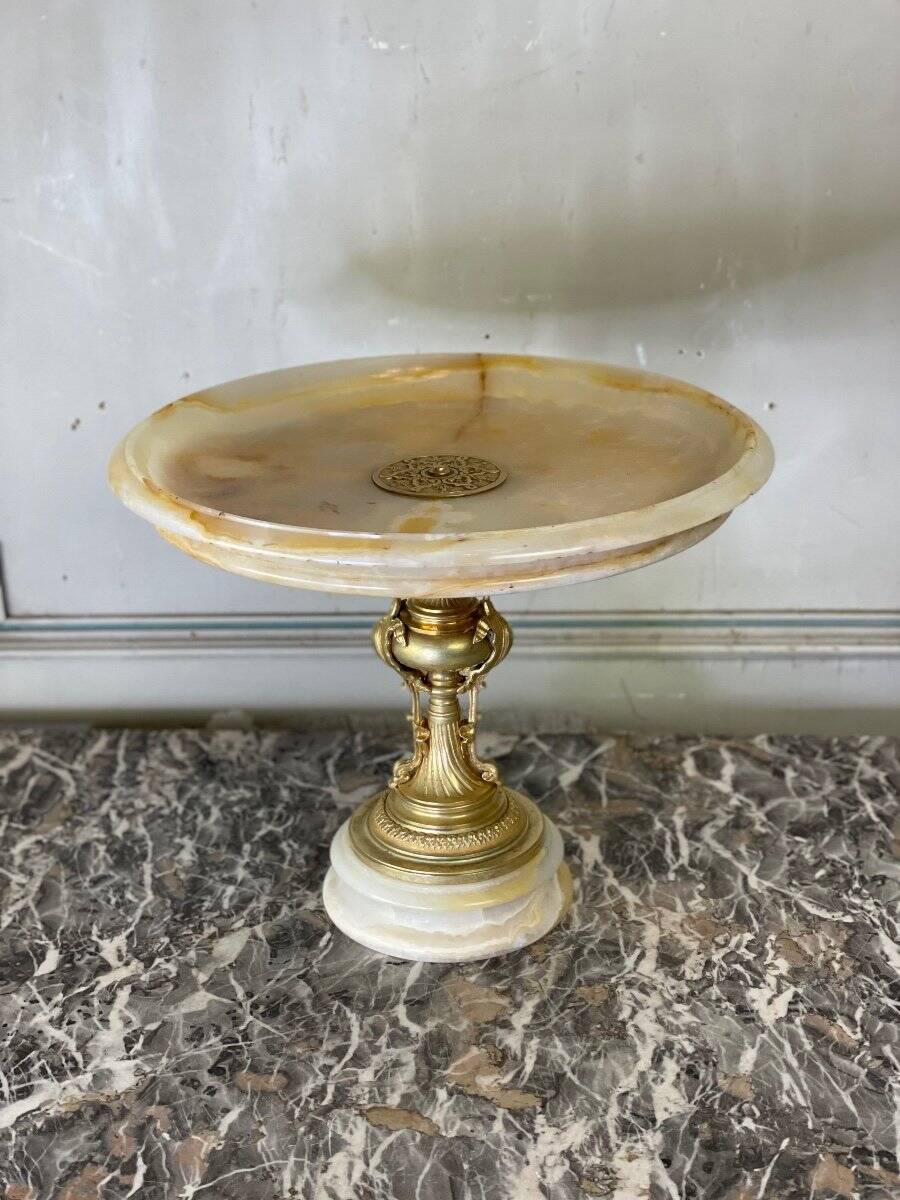 Coupe en onyx et bronze doré vers 1880
