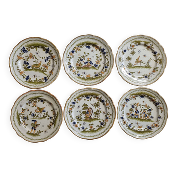 Vintage earthenware table service made in Italy, reproduction 18th century Moustier, 24 cm