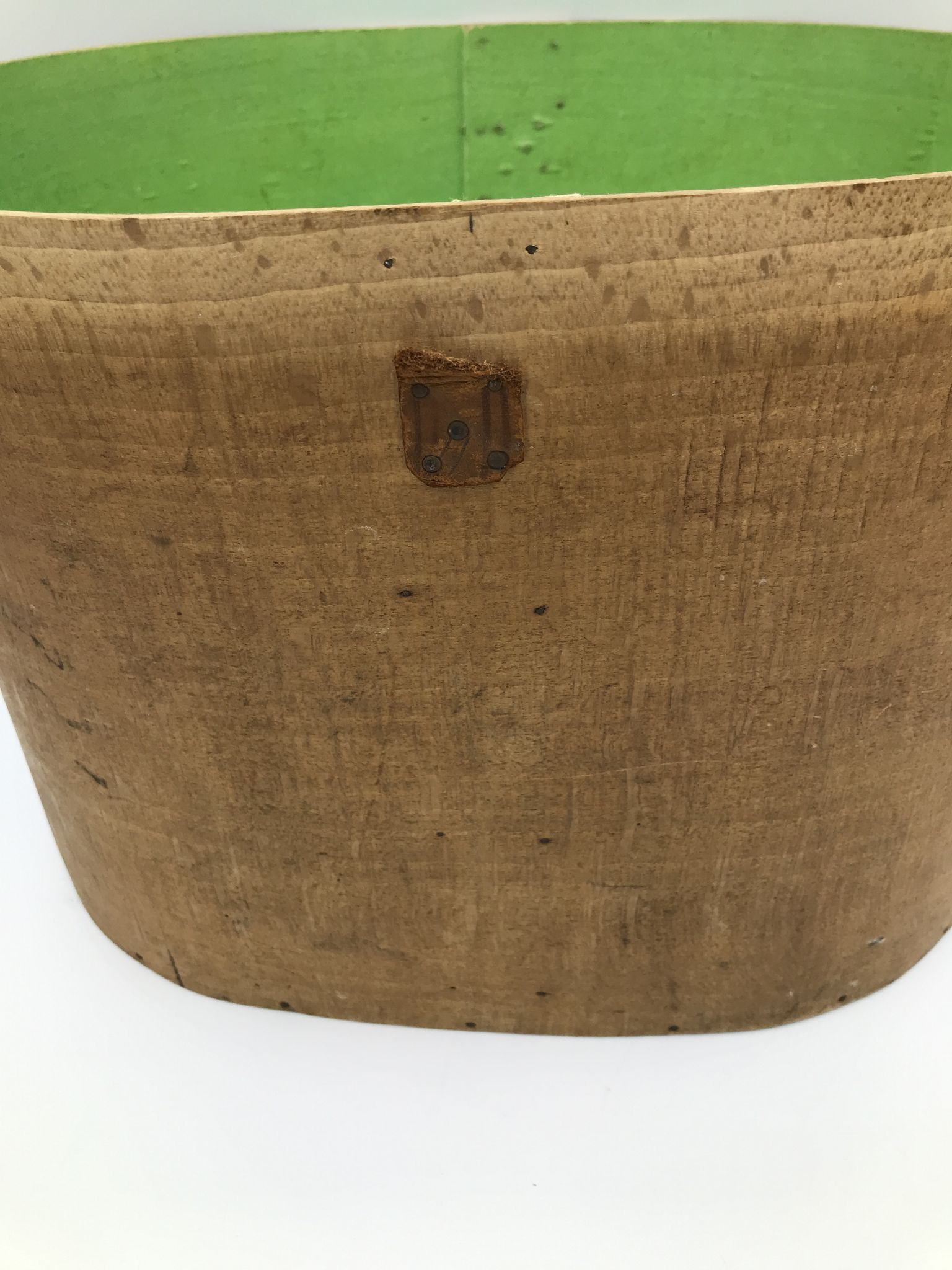 Vintage vintage wooden hat box 1850