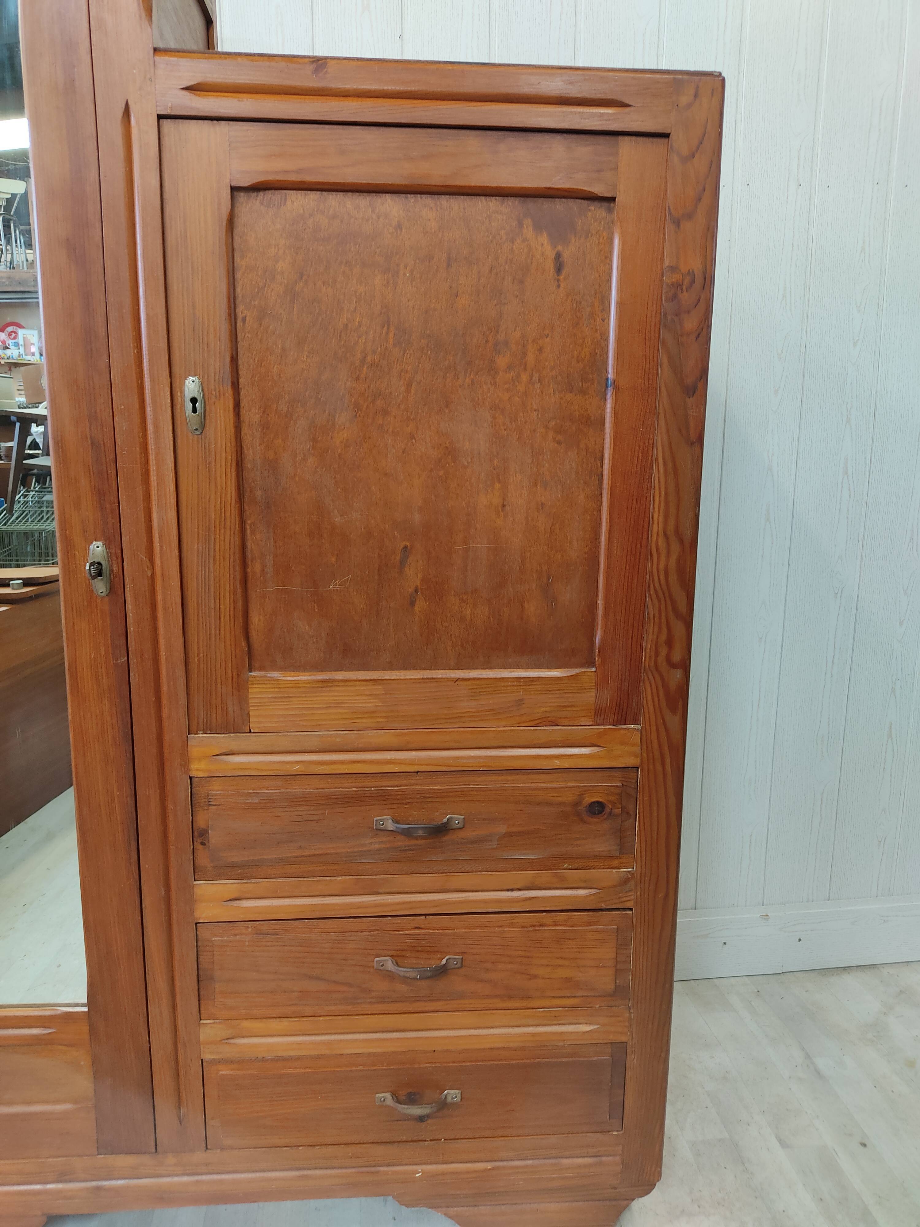 Vintage asymmetric cabinet