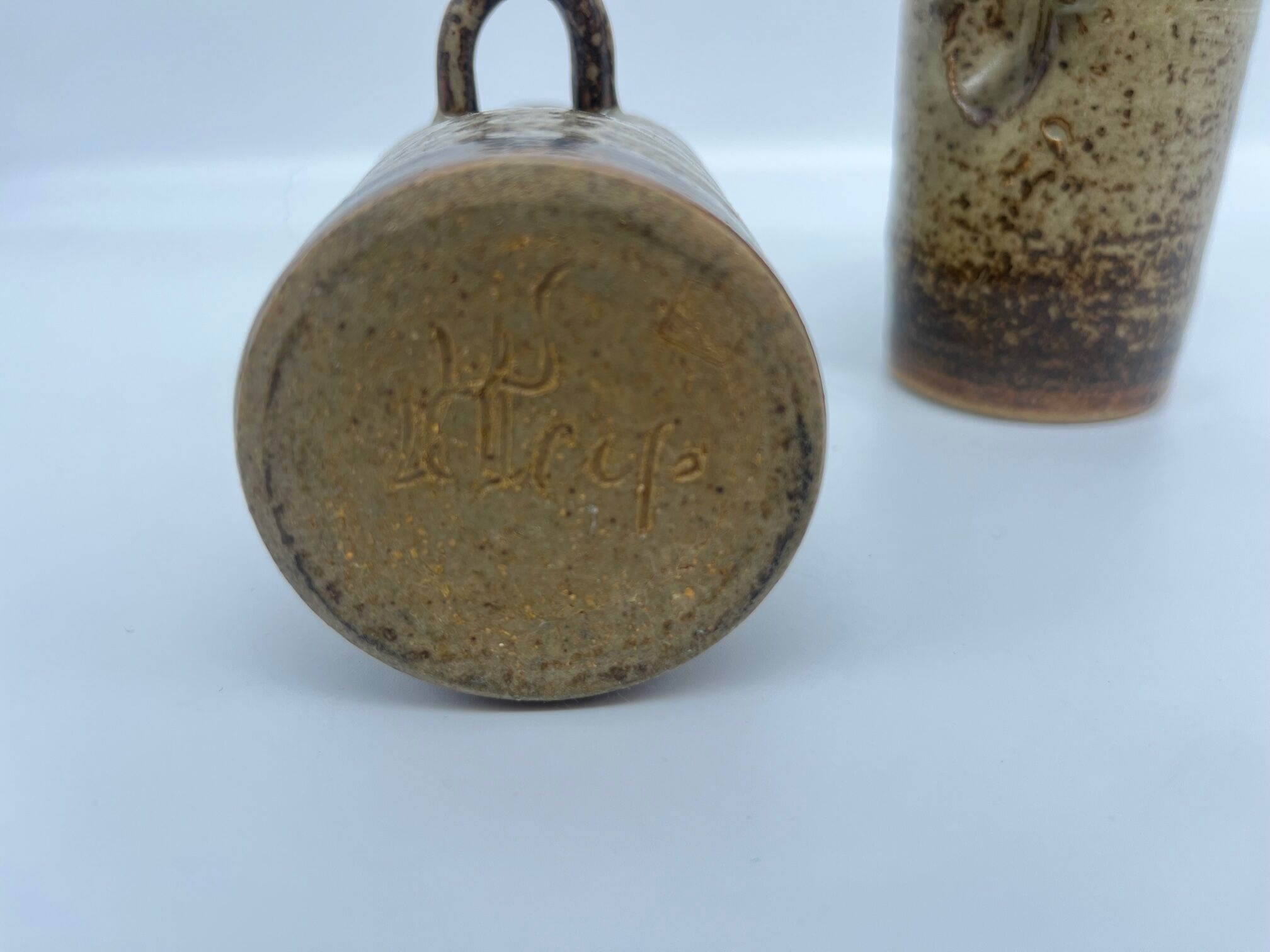 Huilier er vinaigrier le cep