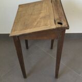 Small children's desk