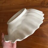 Large shell-shaped dish – white porcelain – Width 31 cm