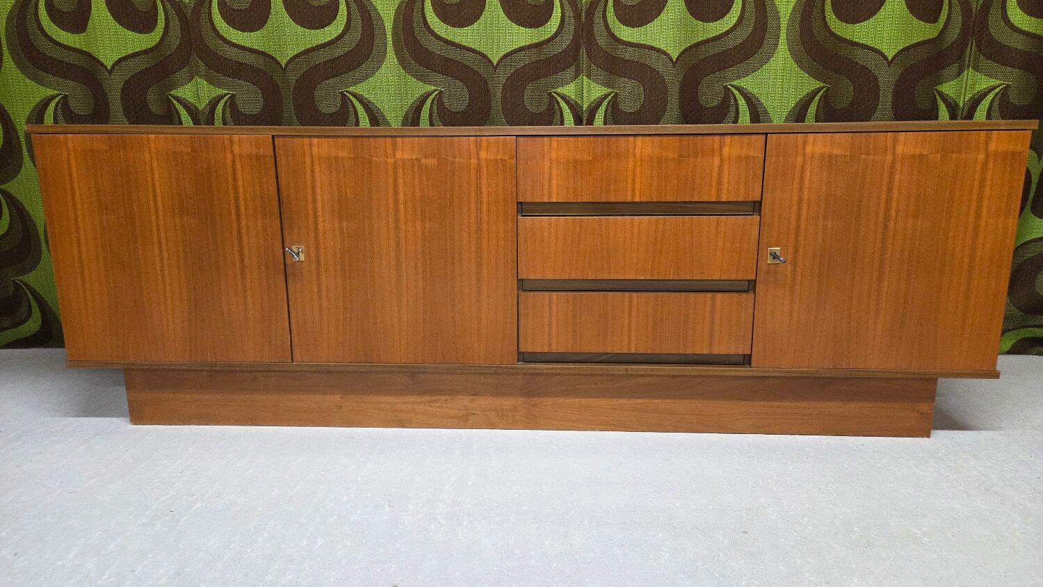 Enfilade 1970" vintage teck