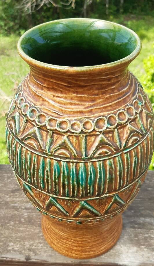 Vintage vase Bay Keramik model 6630
