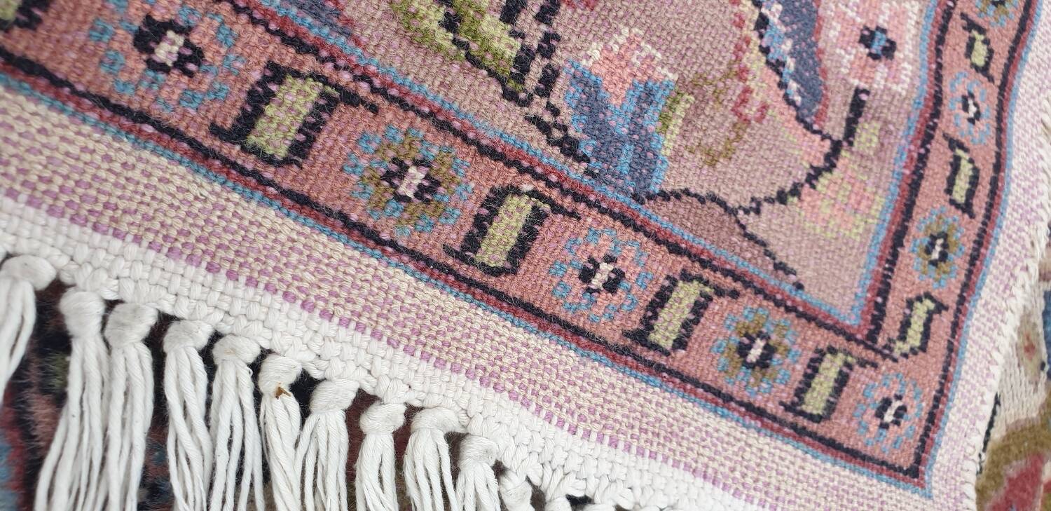 Oriental wool velvet rug