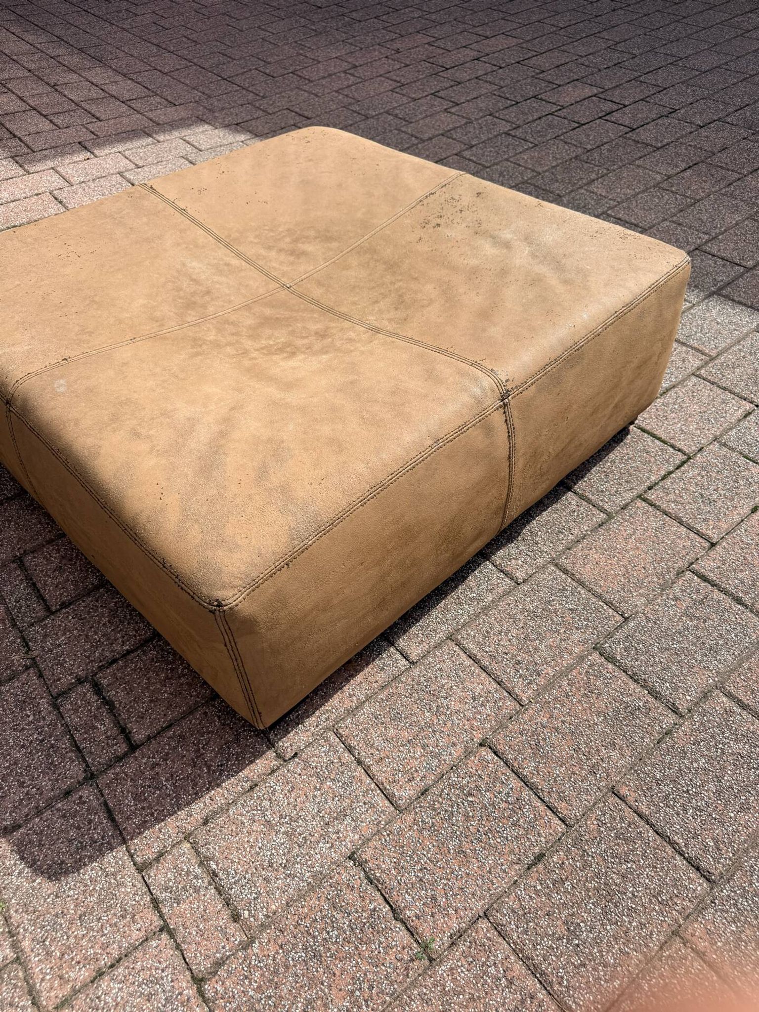 Large square pouffe in patinated nubuck leather – 100 × 100 cm