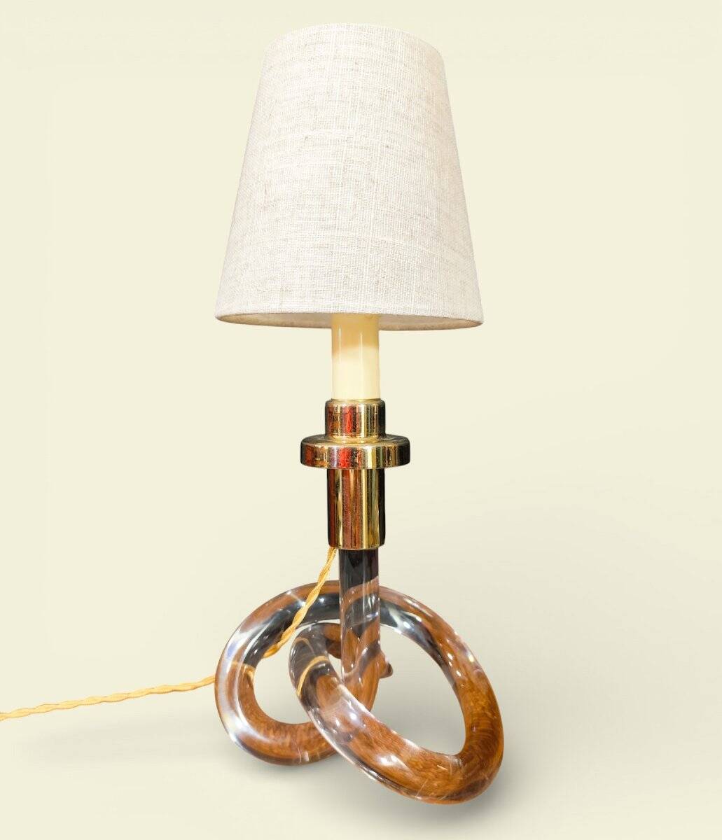 Paire de lampes « Bretzel » en lucite et laiton, par Dorothy Thorpe (1901)