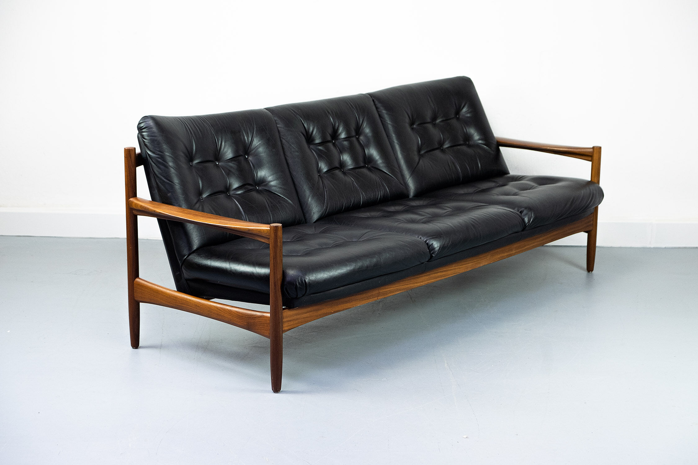 Midcentury leather lounge sofa 1960s