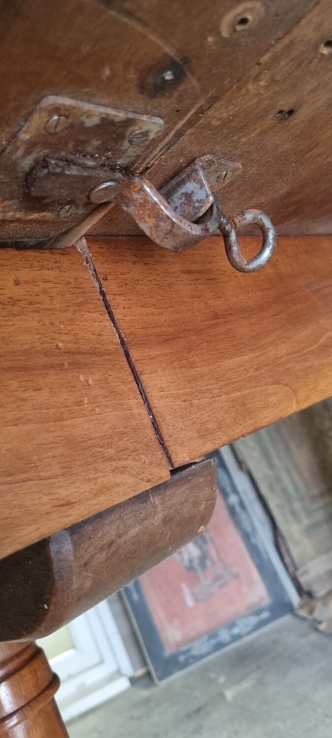 Oval table directorate early 19th