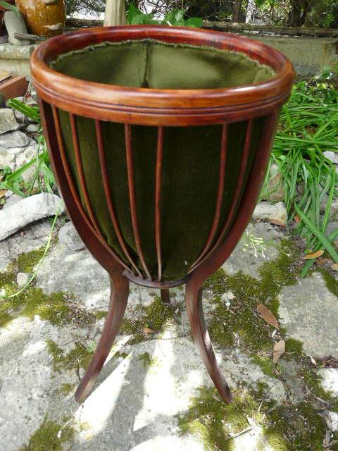 Ancienne travailleuse corbeille bois courbé art déco
