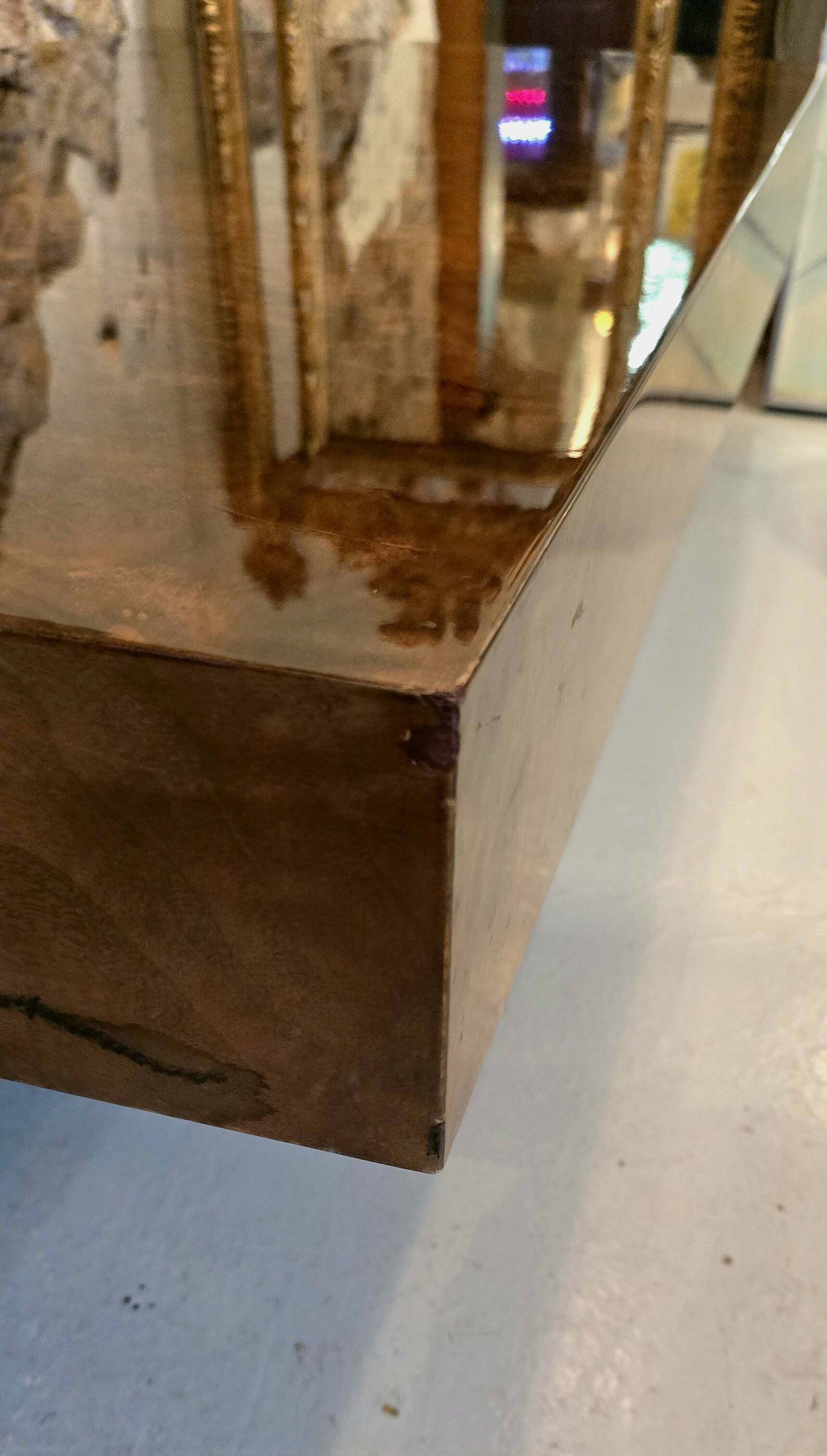 Coffee table in elm burl veneer attributed to Willy Rizzo - 1970