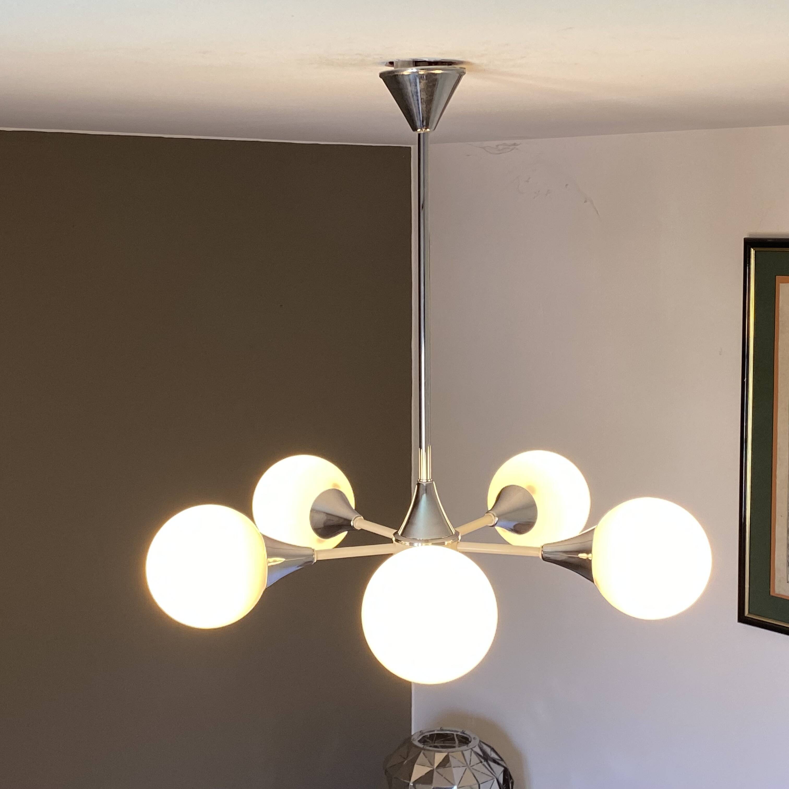Sputnik chandelier with 5 globes. 1970. Space Age.