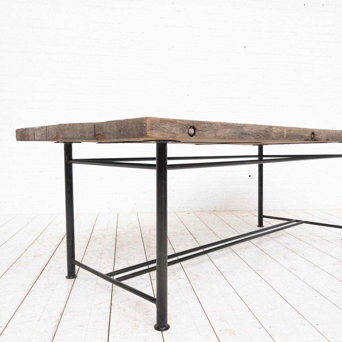 Table à manger primitive, France, début du 20e siècle