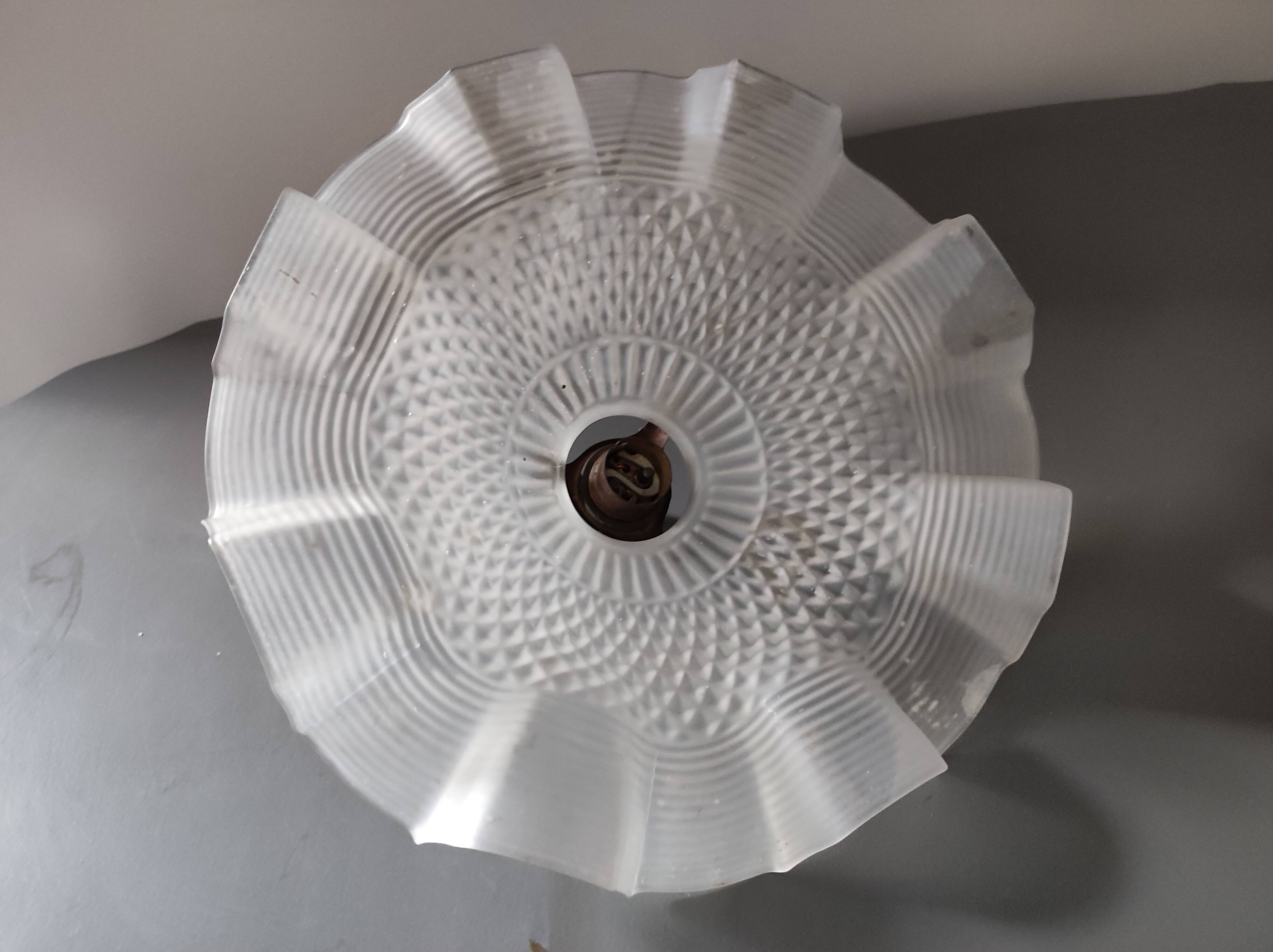 Suspension tulip lampshade glass paste and brass claw