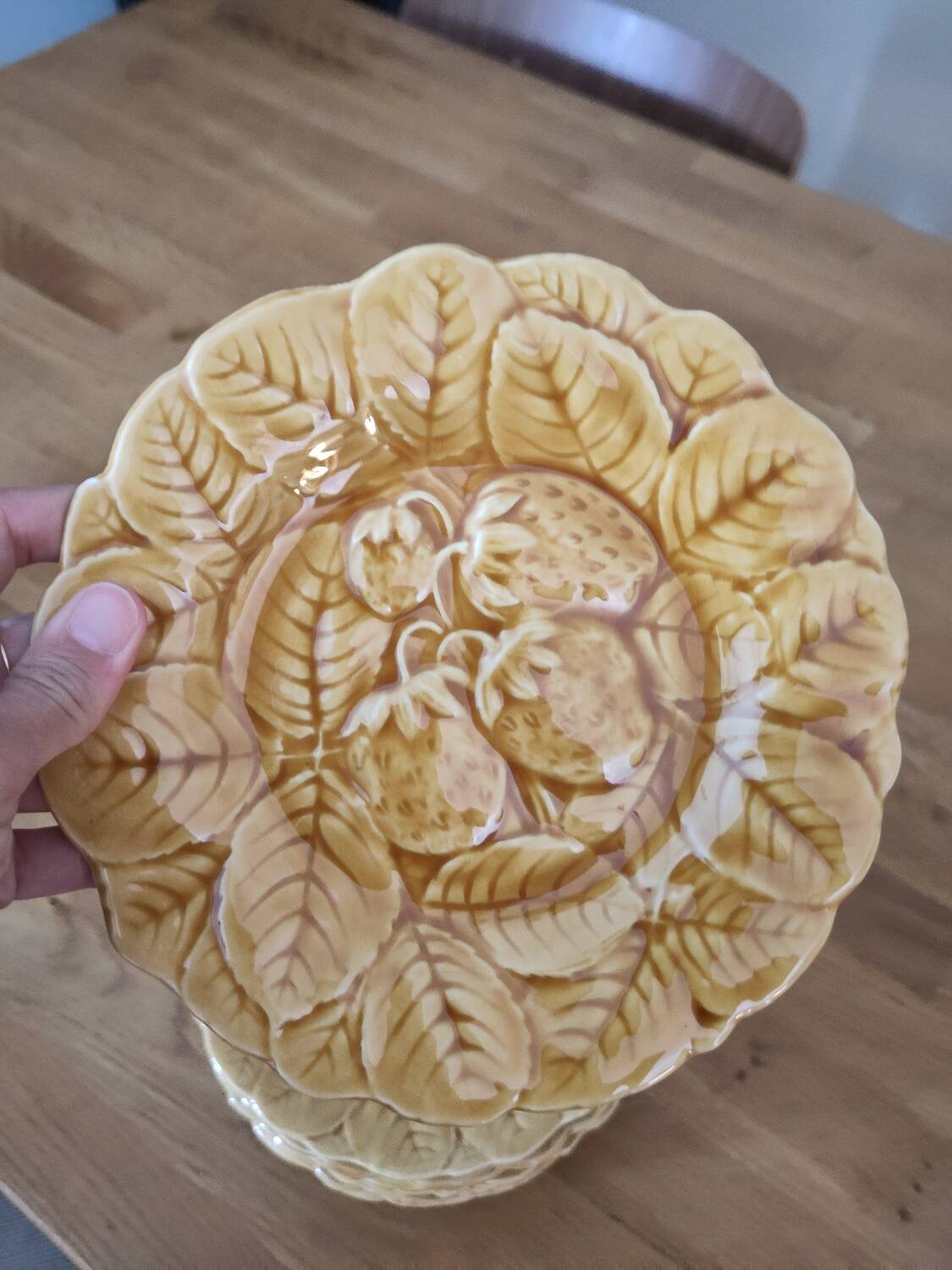 Barbotine dessert plates