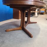 Baumann oval table circa 1960 for 12 guests
