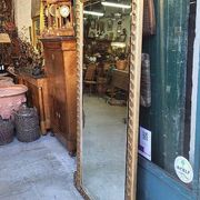 LARGE GOLDEN BEVELLED MIRROR WITH HEAD REF JE