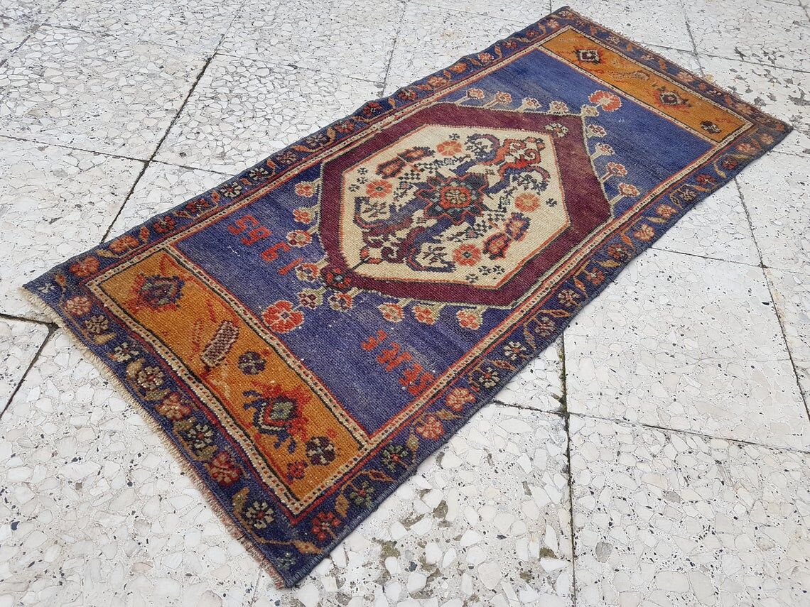 Persian carpet from 1965 - 50x116 cm