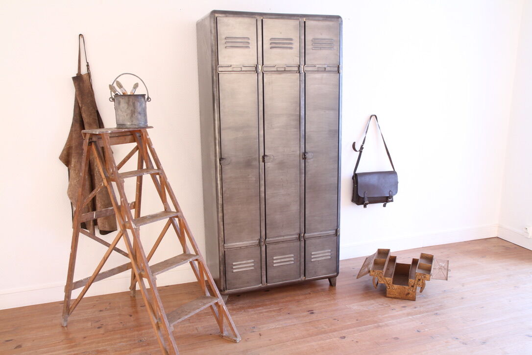 Industrial metal wardrobe 3 doors rounded corners