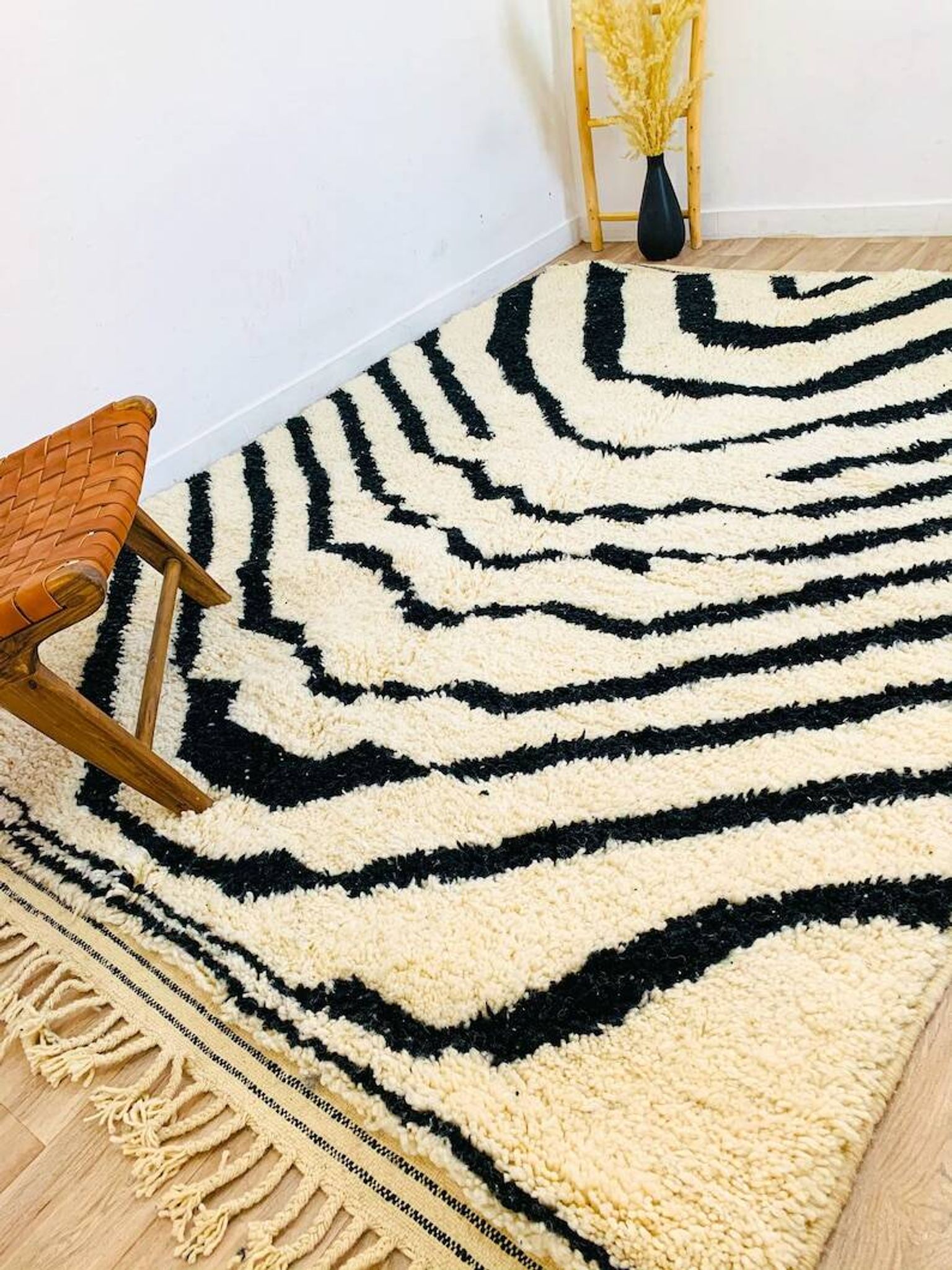 Handmade Moroccan rug 200cm x 300cm