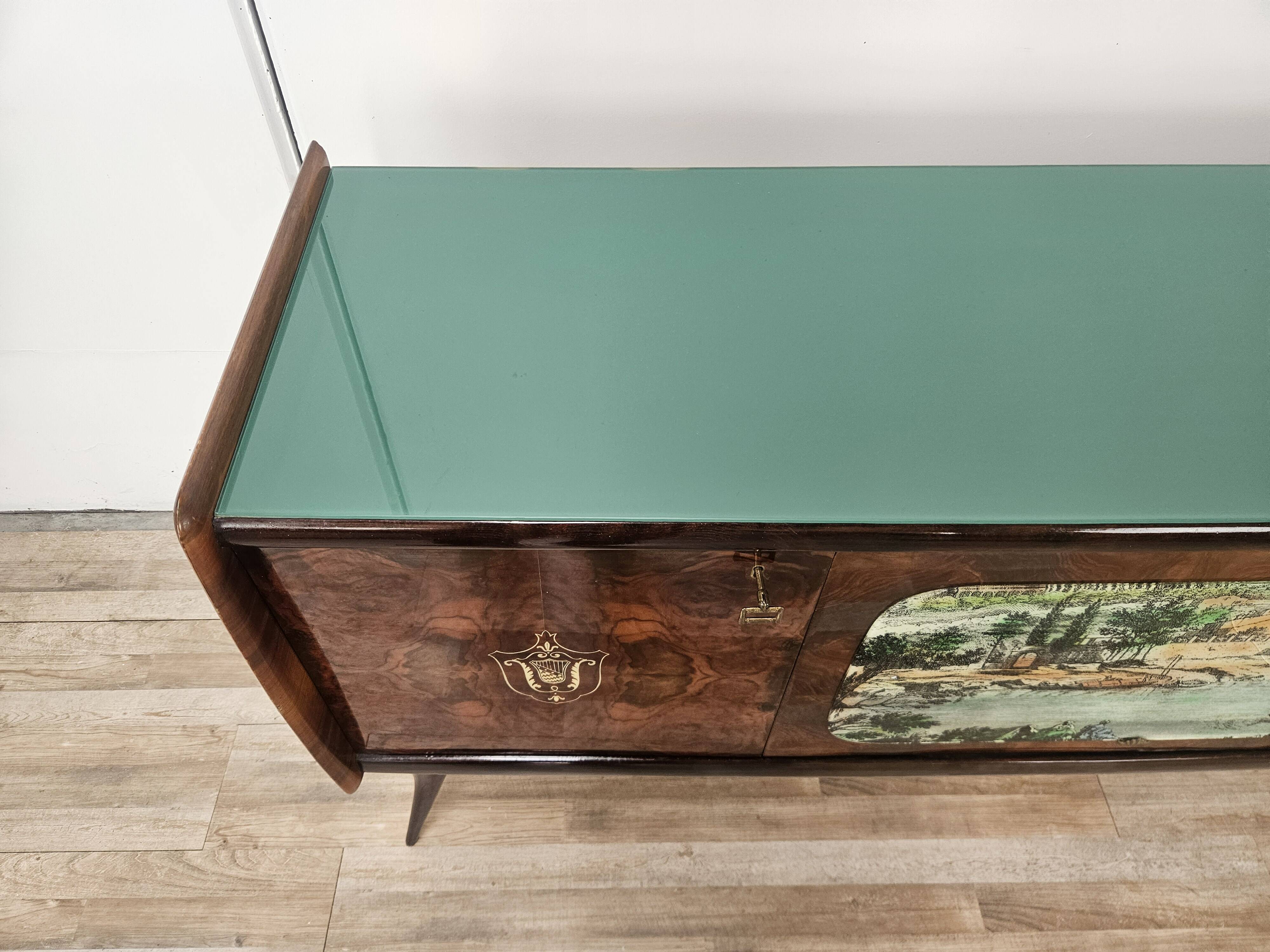 Mid-century mahogany sideboard '50s with glass top and central bar
