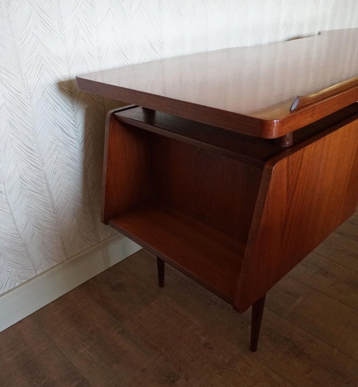 Mid-Century Dutch Modern Writing Desk by Louis Van Teeffelen for Wébé, 1950s