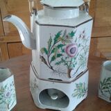 Teapot service and 6 cups