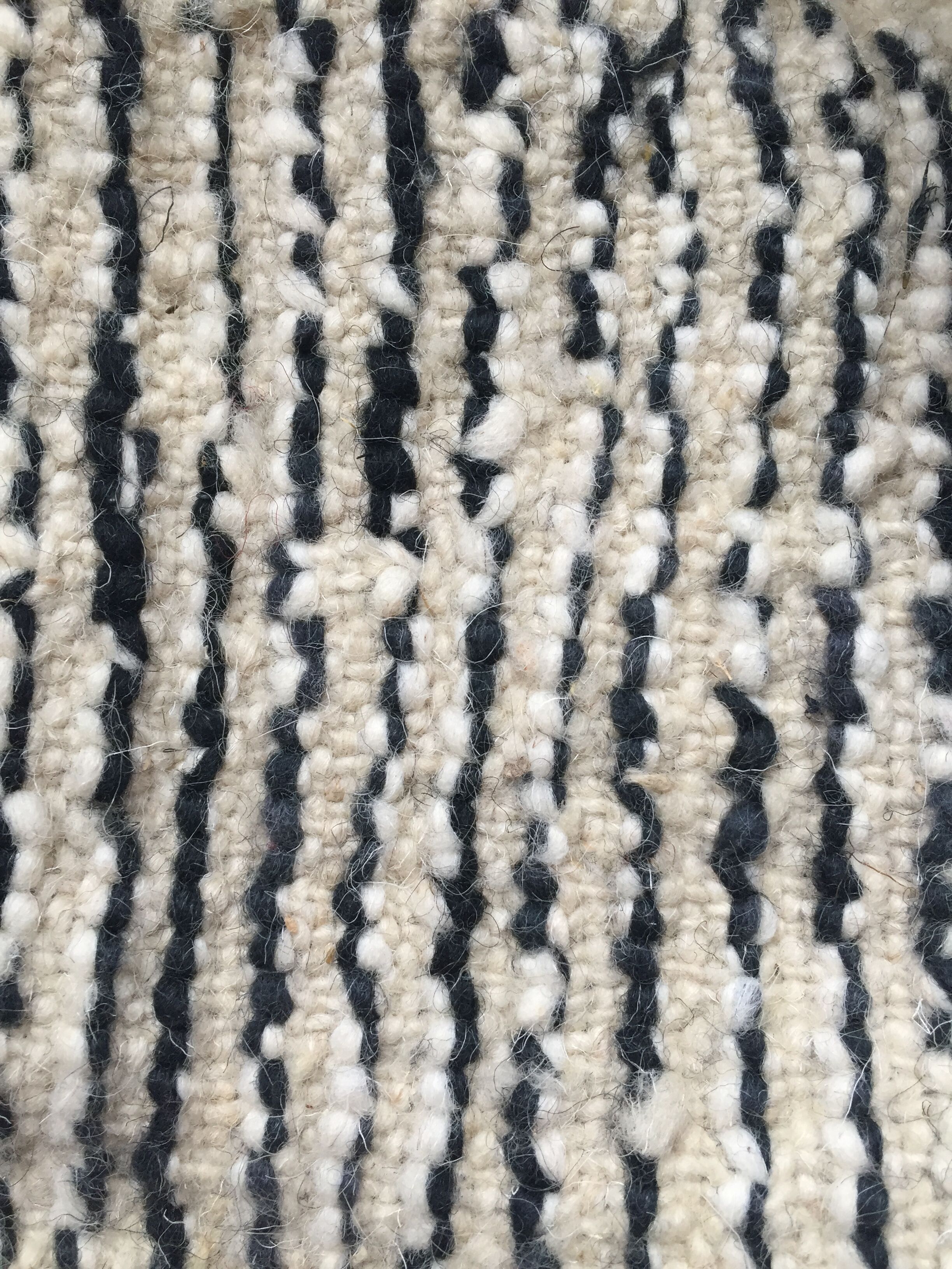 Beni Ouarain black and white Berber carpet - 210x150cm